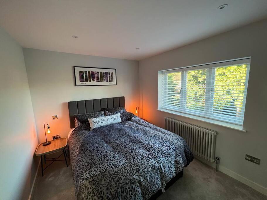 Squirrels Leap - Beautiful One Bed Apartment Alderley Edge